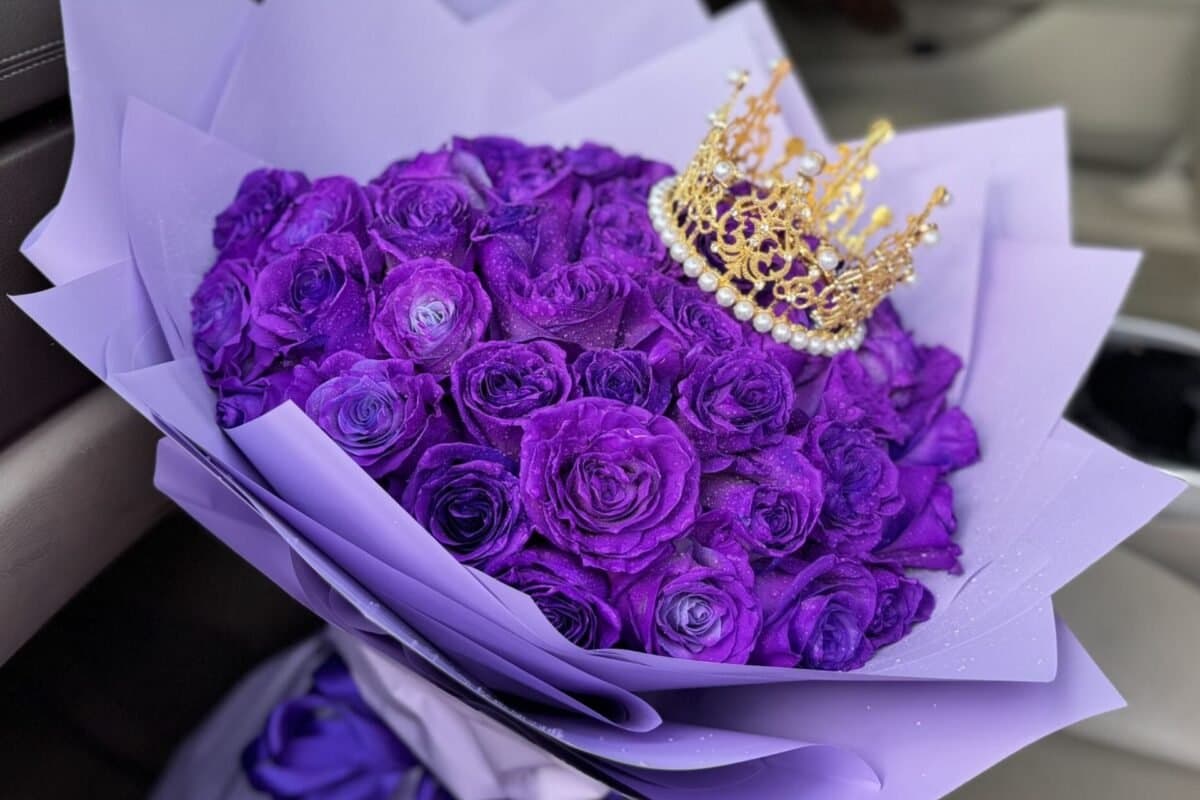 Ý Nghĩa Của Hoa Hồng Tím