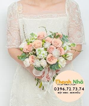 Hoa cầm tay – Nắm tay – 1321